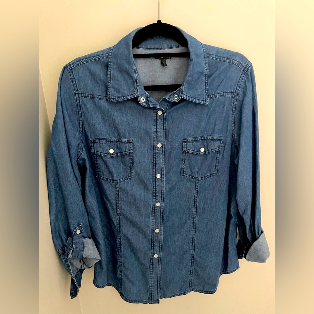 Ladies denim shirt.